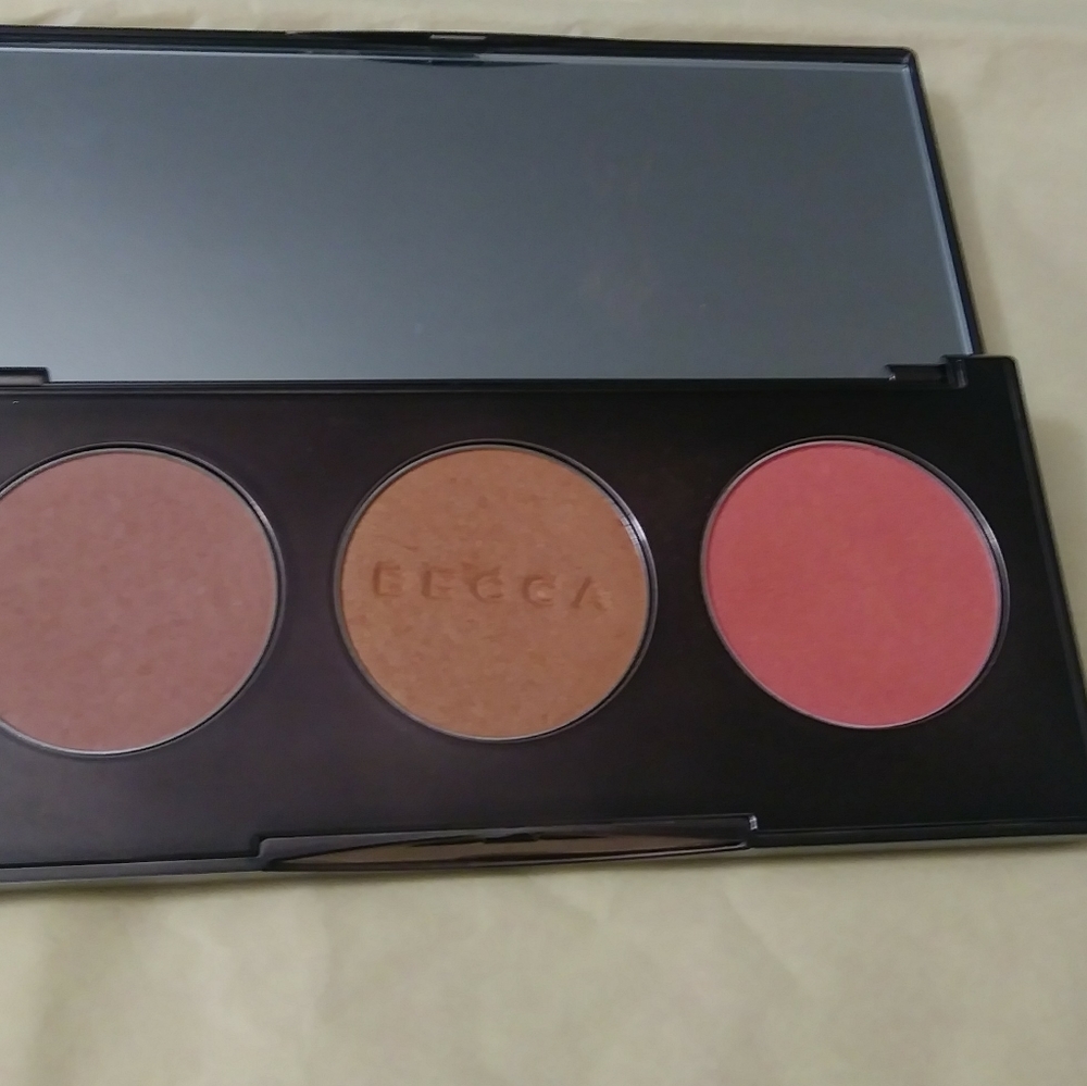 Becca Blushed With Light Blush Trio